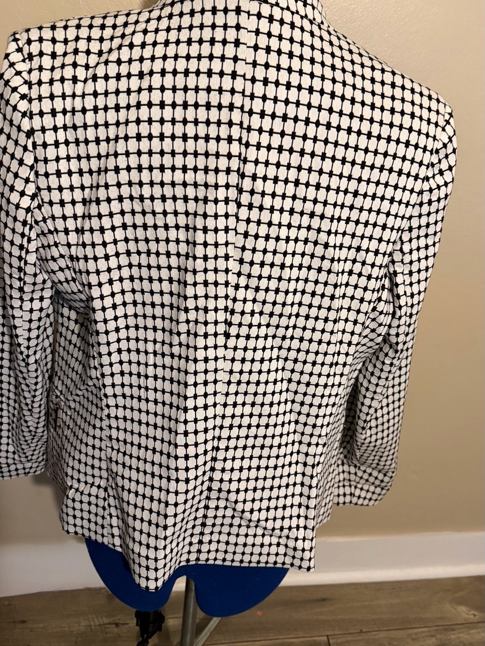 Premise Women’s Size 12 Black White Geometric Print Open Front Blazer Jacket - Picture 2 of 5